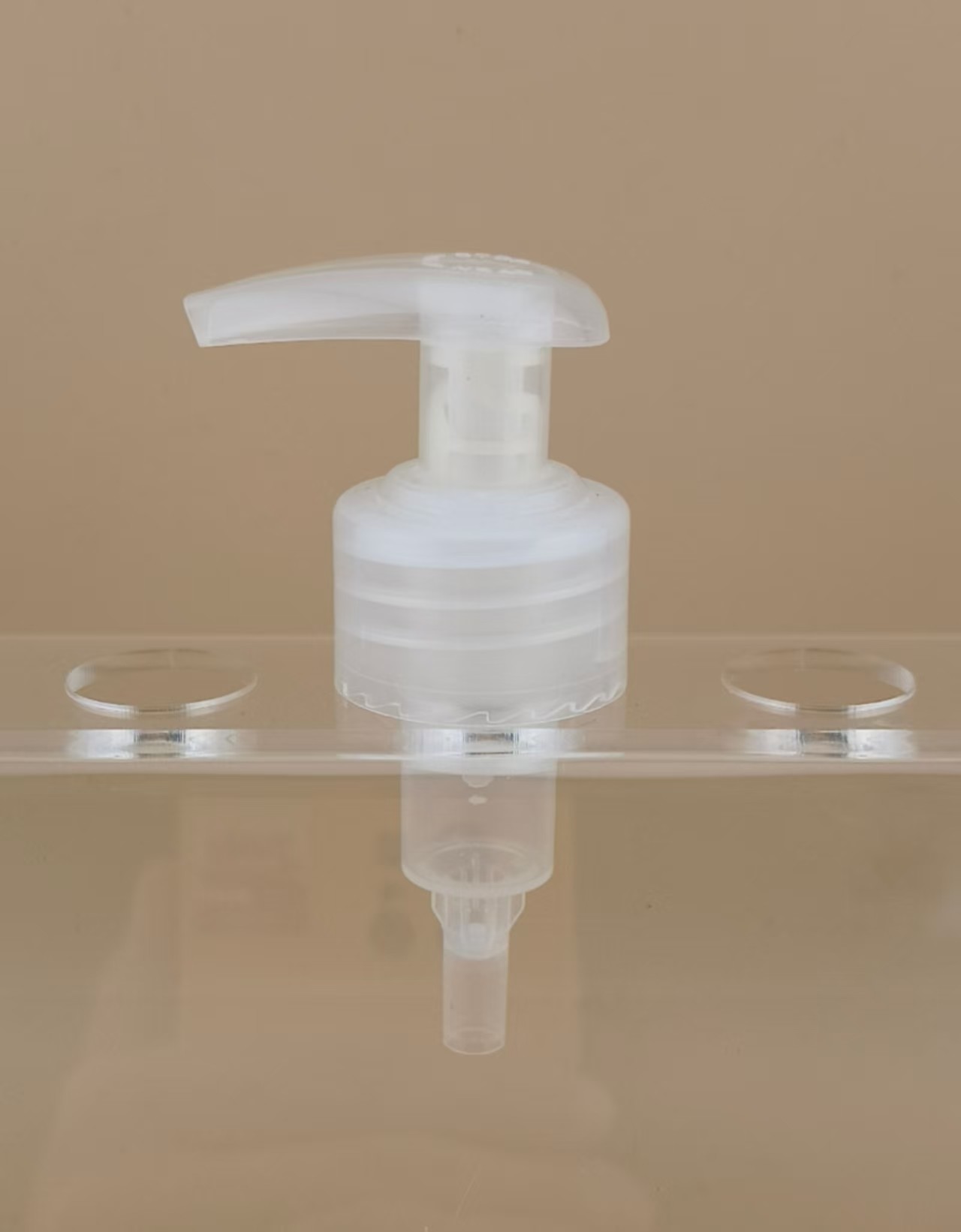 Clear White Lotion Pump Left-Right Lock K204-4 for Skincare