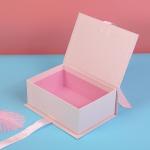 Lightweight Rigid Magnetic Gift Box Cardboard Foldable Wedding Grown Packaging