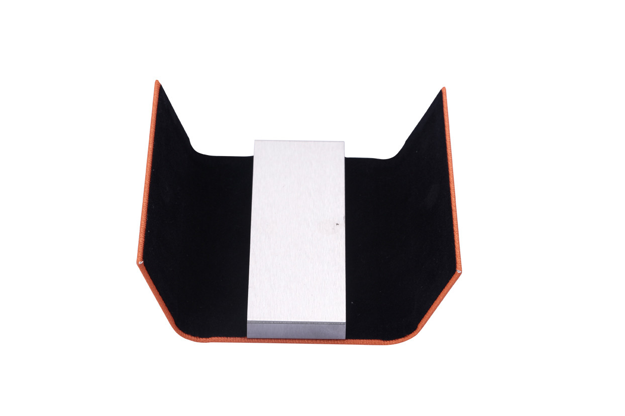 50 Business Card Capacity Slim Metal Business Card Holder PU Design With Compact Frame
