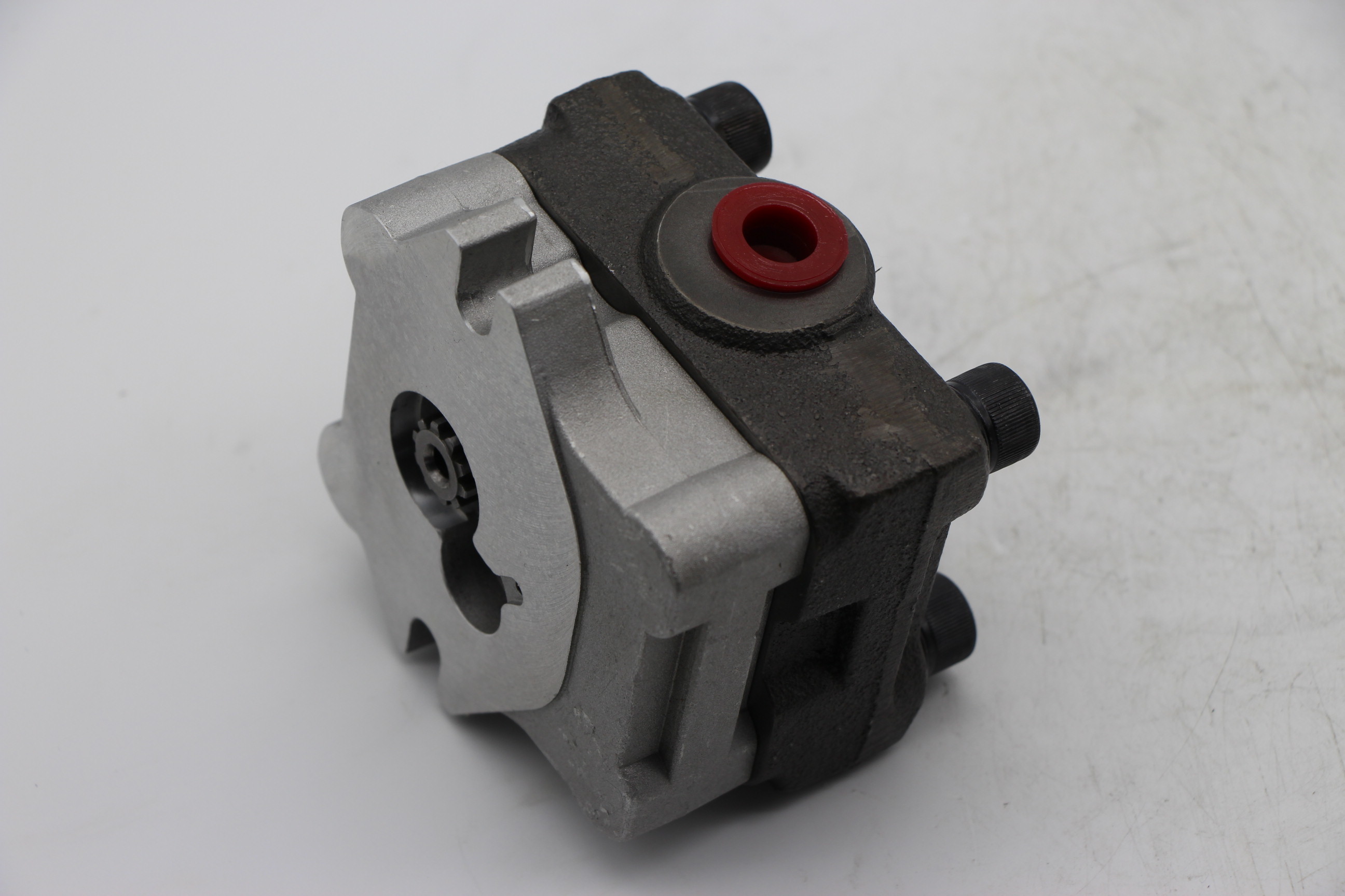 Hot sale good quality PVC80 gear pump .hydraulic pump for PVB92 PVC90 YC135 excavator