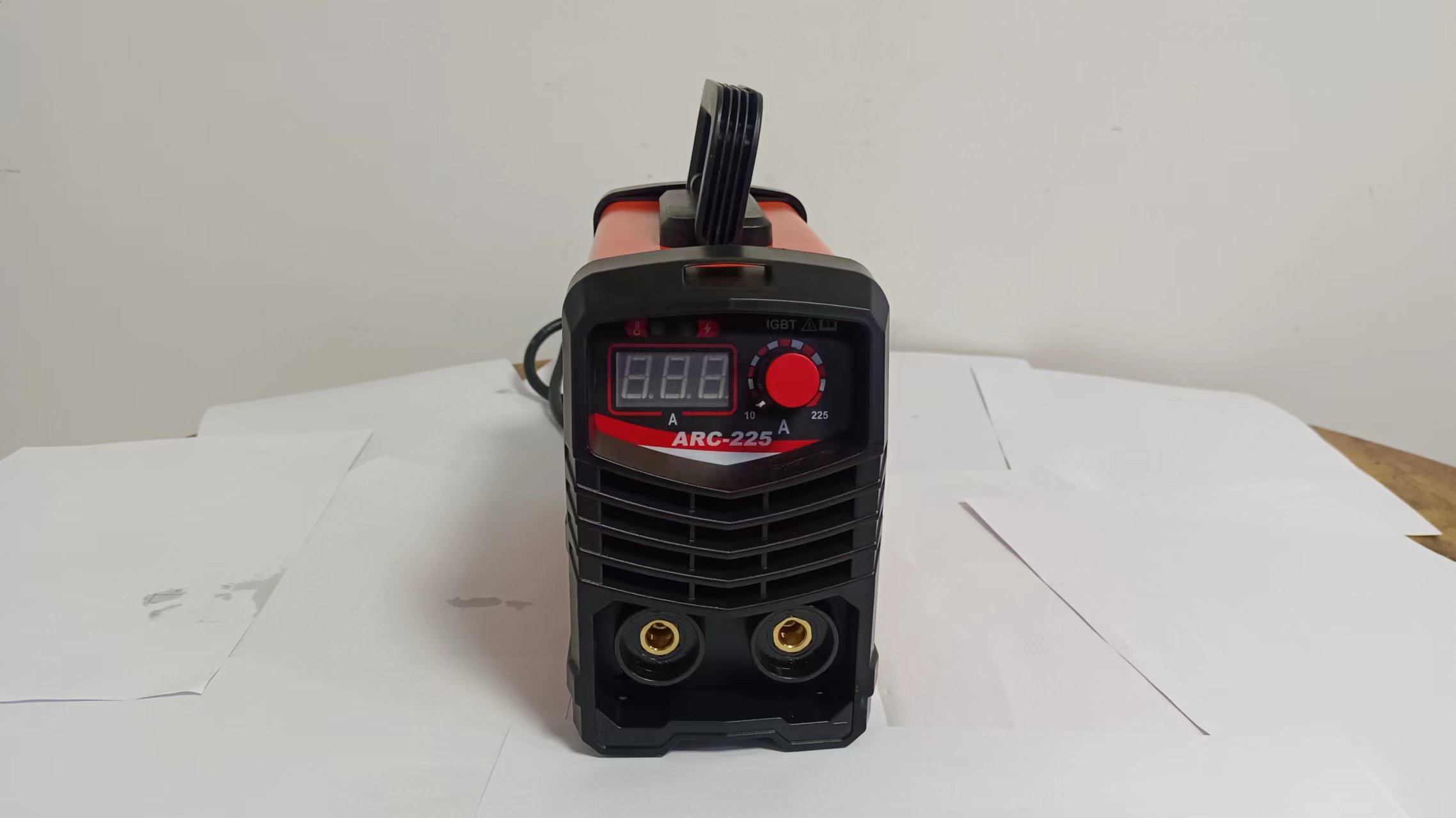 Portable ARC Welder MMA Manual Handheld Home Mini Welding Machine with Compact Design