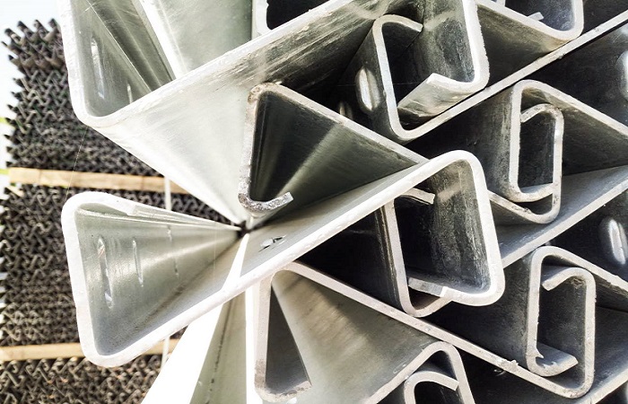 Traffic Road Hot Dipped Galvanized Steel Barrier Z Post for Guardrail