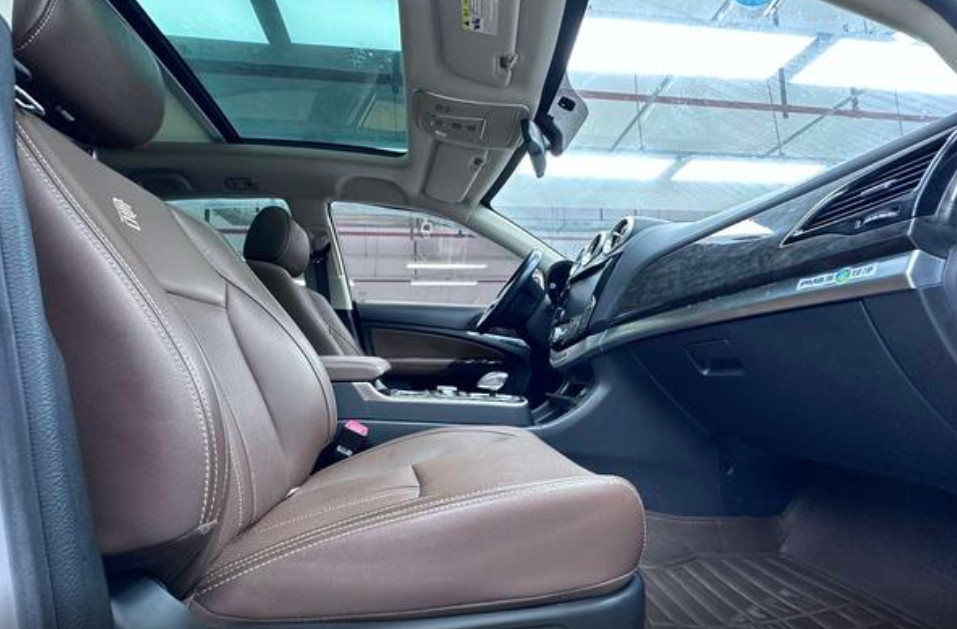 Tang DM 2015 DM 2.0T 4WD Luxury BYD Mid-size SUV 2.0T 205HP L4 Plug-in Hybrid