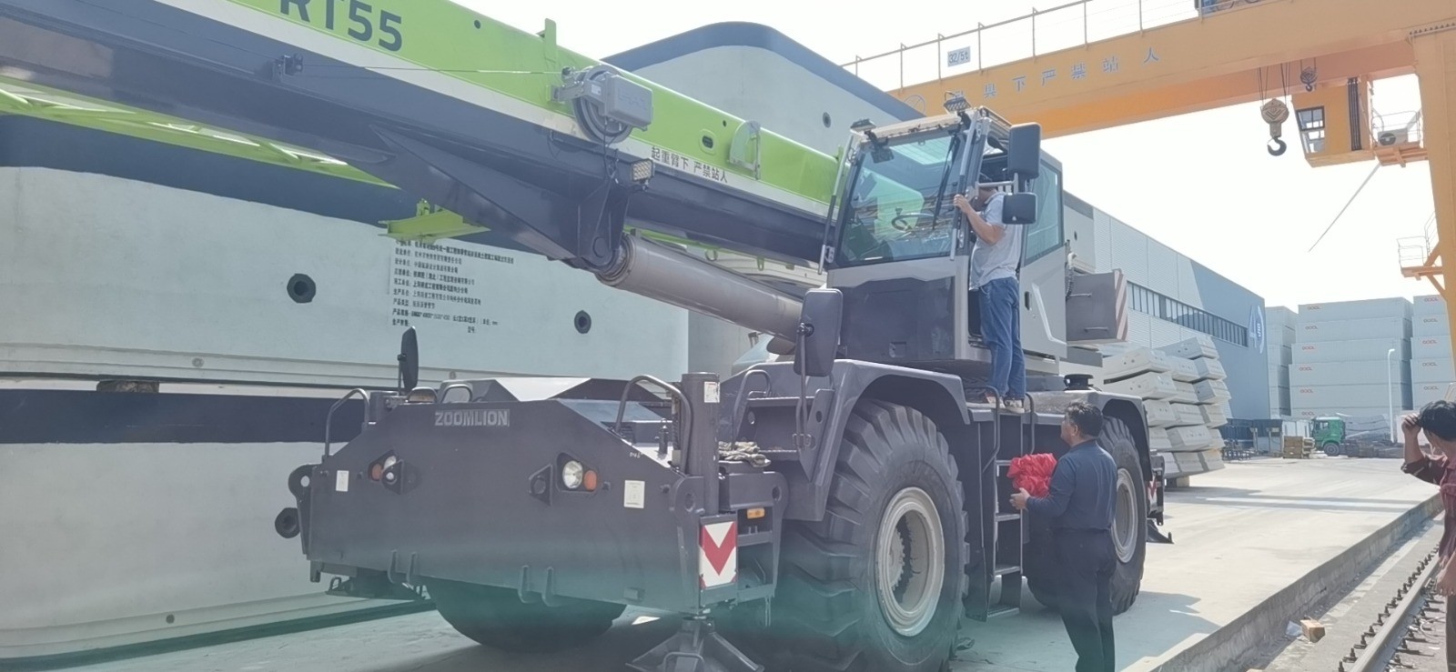 2014 Model Used RT Cranes 55 Ton Rough Terrain Crane Zoomlion RT55 Ergonomic