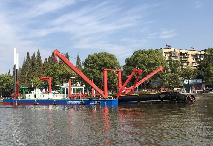 CCS 7.5m Steel Mud Dredger with 1500m Discharge Distance Draft 1 Meter