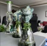 7mm Thickness Hand Printing Bumblebee Glass Water Pipe Glow In The Night