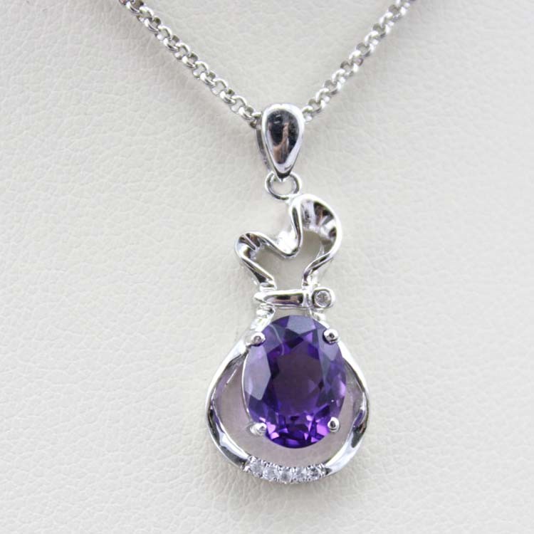 Sterling Silver 7X9mm Oval aRuby Cubic Zirconia Pendant Jewelry (P16)