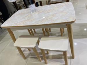 Quality Uniform Texture Oak Dinette Set Good Wear Resistant With Granite Table Top wholesale