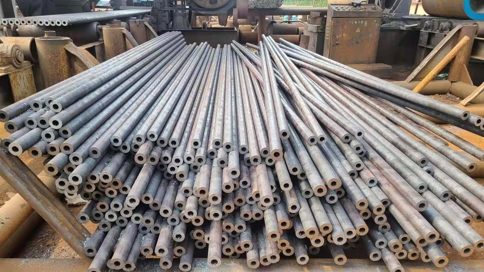 ASTM A53 A36 Q345b 1.0425 Seamless Carbon Steel Pipes And Hollow Tubes