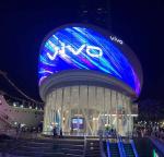 Aluminum Transparent LED Screen Panel for Clothing Store 1000*1000mm Giant