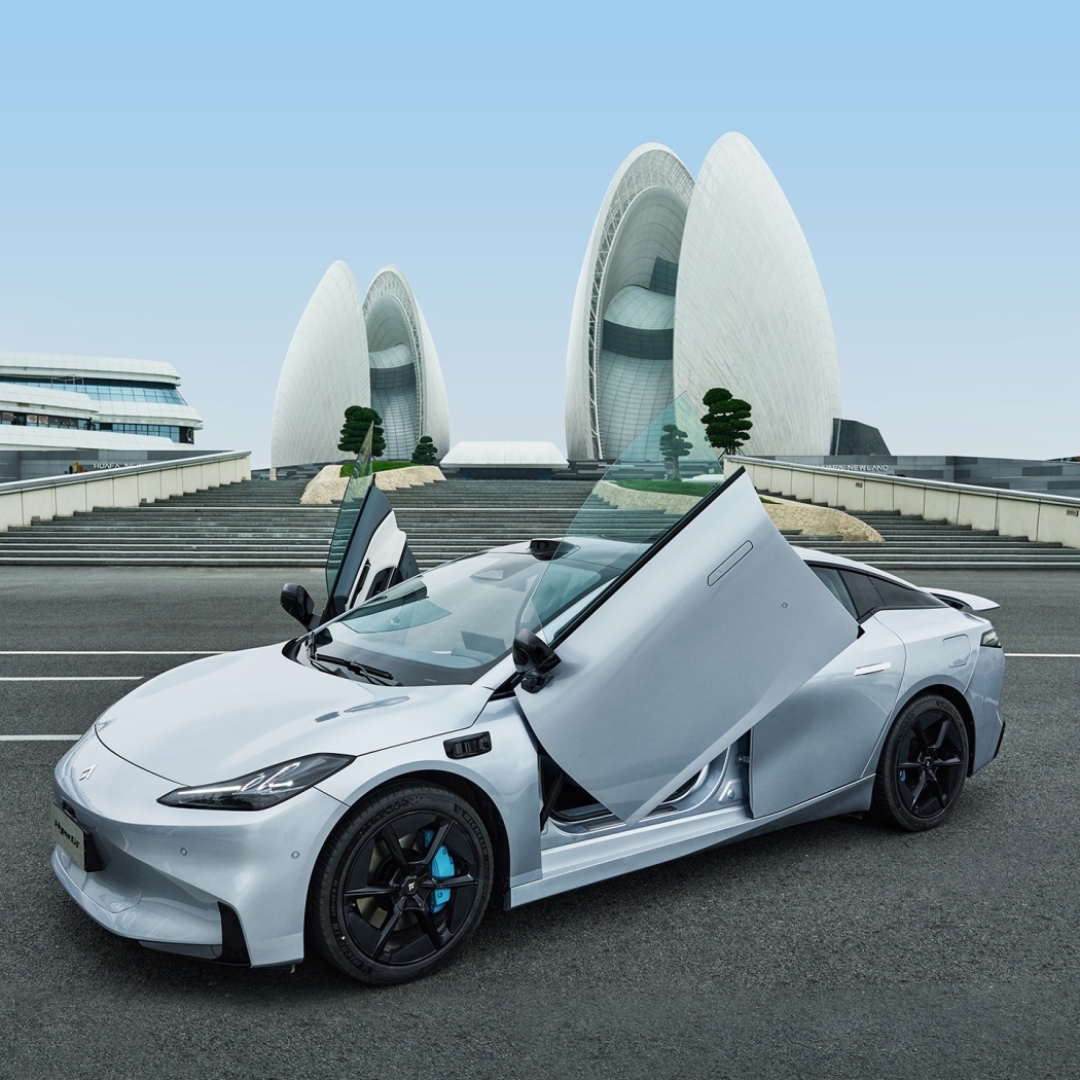 Fast Charging Super GT Energy Vehicle Category 2500-3000mm Wheelbase Luxury Level 2024 Aion Hyper GT Electric Sports Car