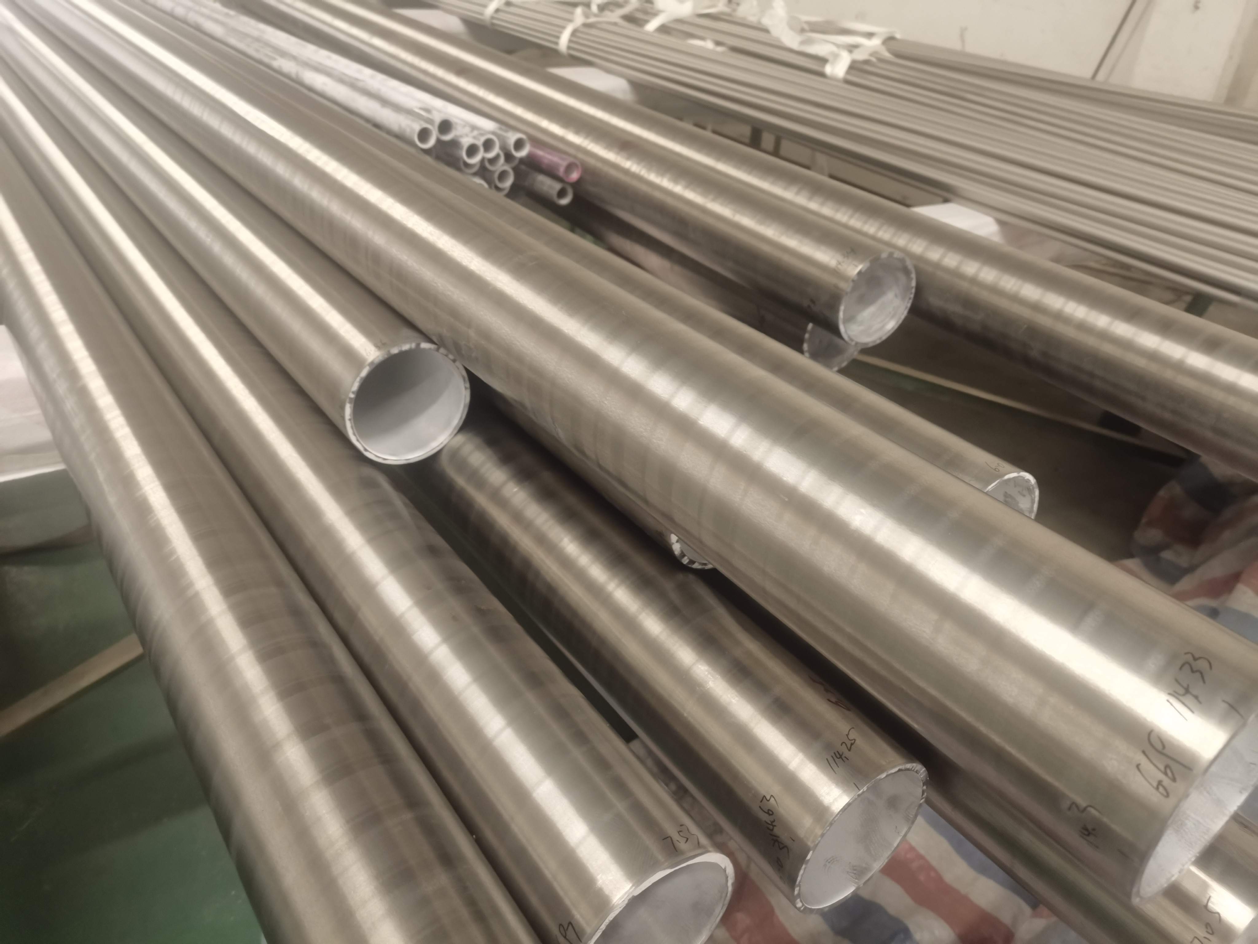 ASTM B523 Seamless Zirconium Tube B523M-2012a Standard R60702 R60704