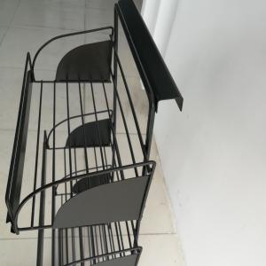 Quality Metal Candy Display Rack Shelf Fittings Bakery Store Coffee Store wholesale