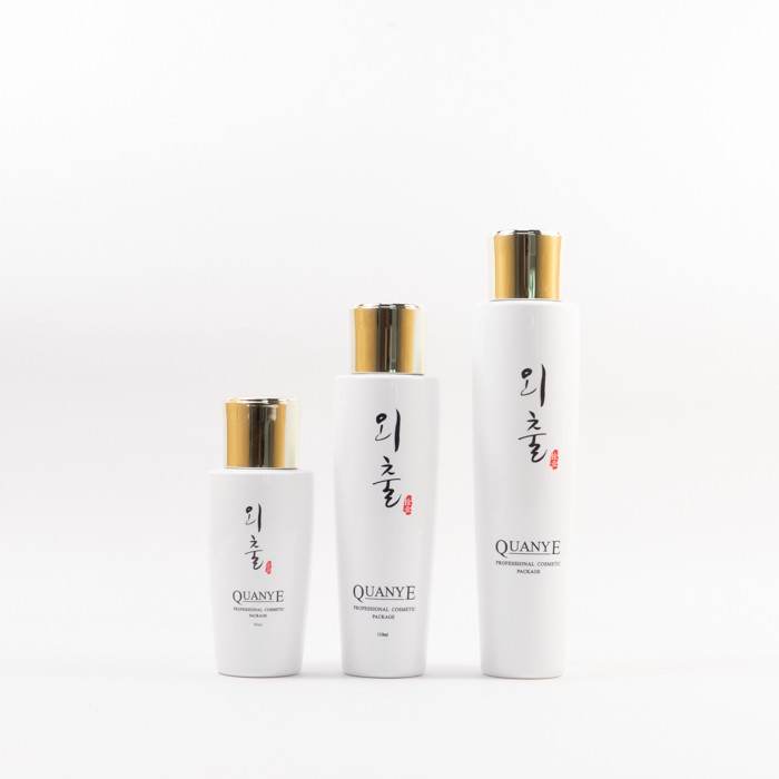 Skin Care 80ml 120ml Plastic Cosmetic Bottles With Golden Cap Or Pump
