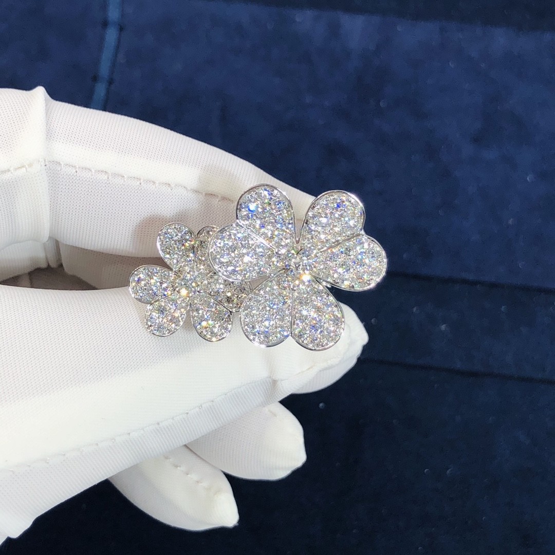 Van Cleef & Arpels 18k White Gold Frivole Between The Finger Ring Natural Vs Diamonds