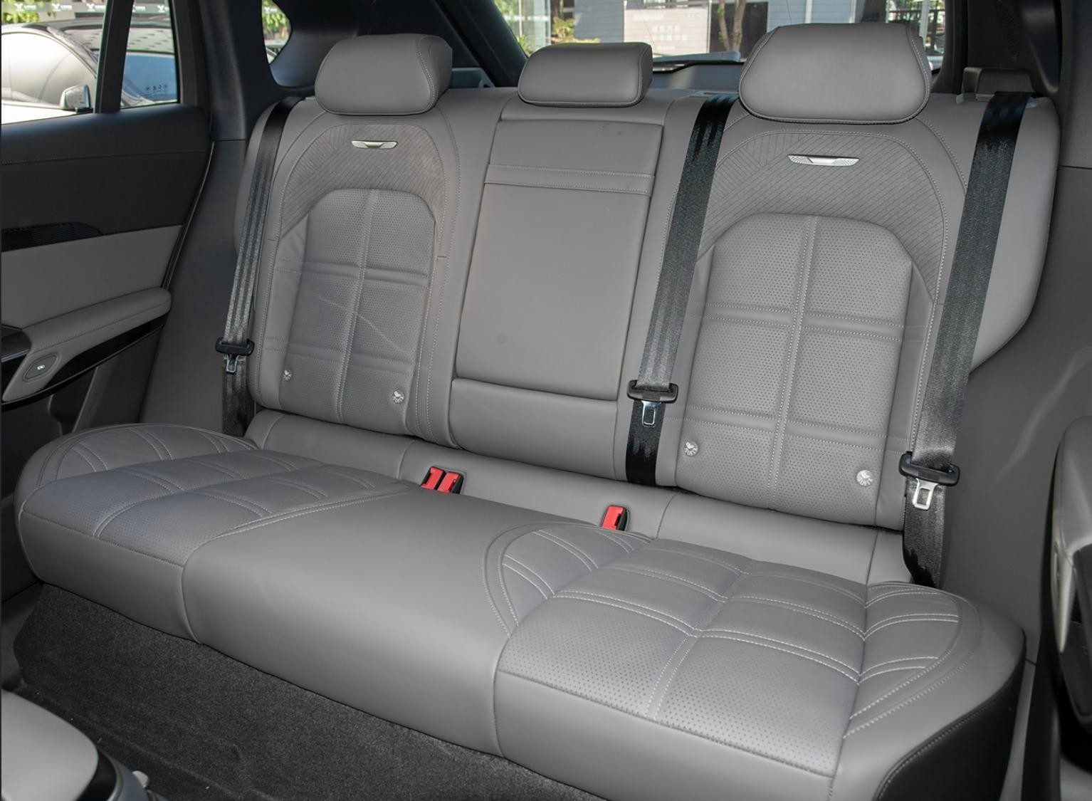 1950mm Width Hongqi Electric Energy Car 2025 Luxury Electric Car