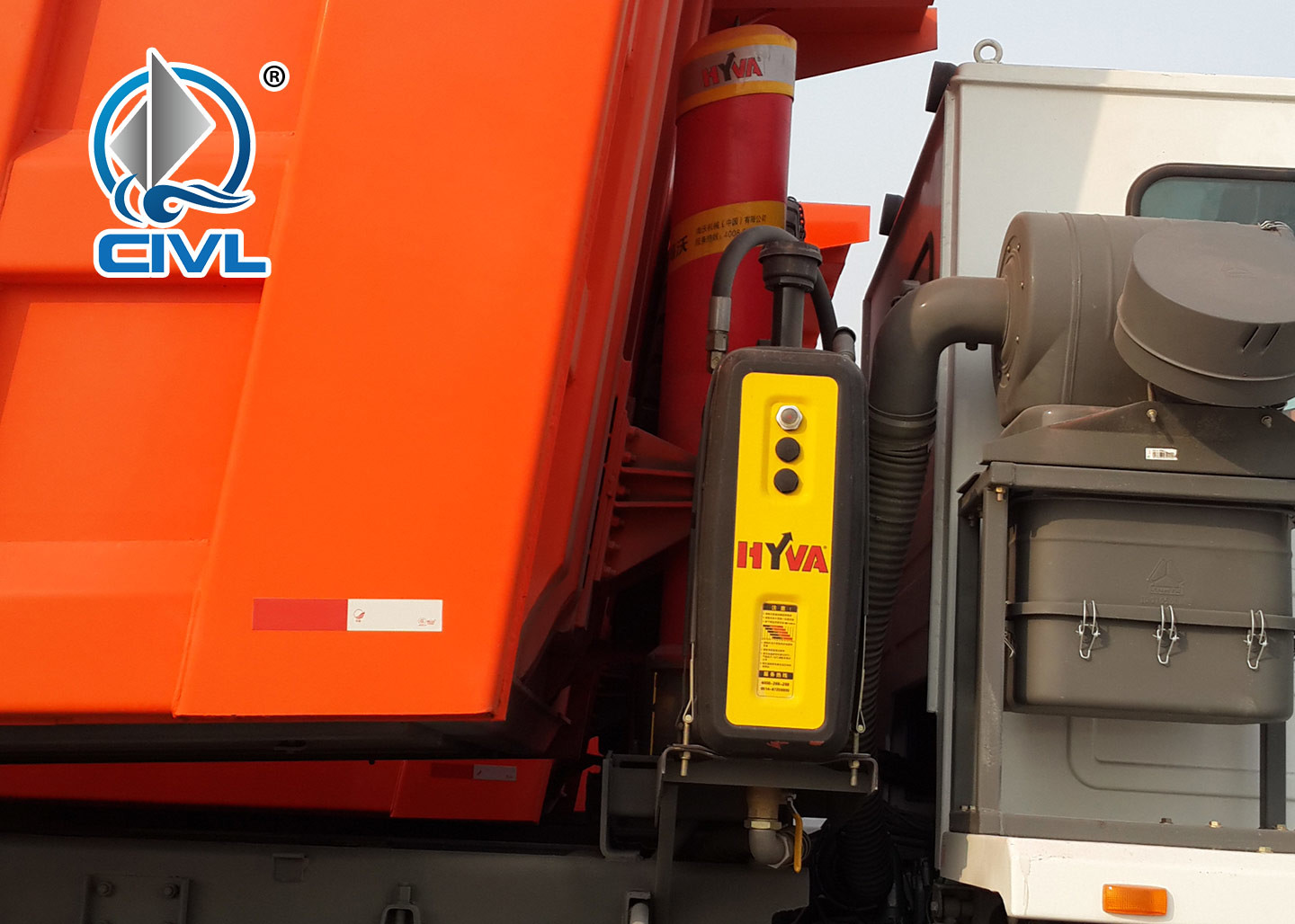 New 6x4 Sinotruk Mining Dump Truck 50T Tipper Truck Bottom Thickness 12mm And HYVA Hydraulic Lifting System