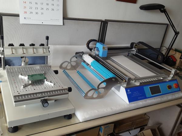 CHMT36 Desktop SMD LED Pick And Place Machine , 29 Feeders 2 Heads Small SMT