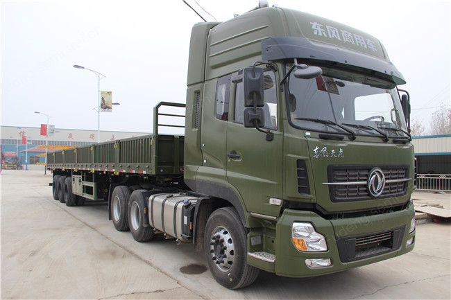 40 Tons High Strength Steel Livestock Trailers Custom Height With LED Light