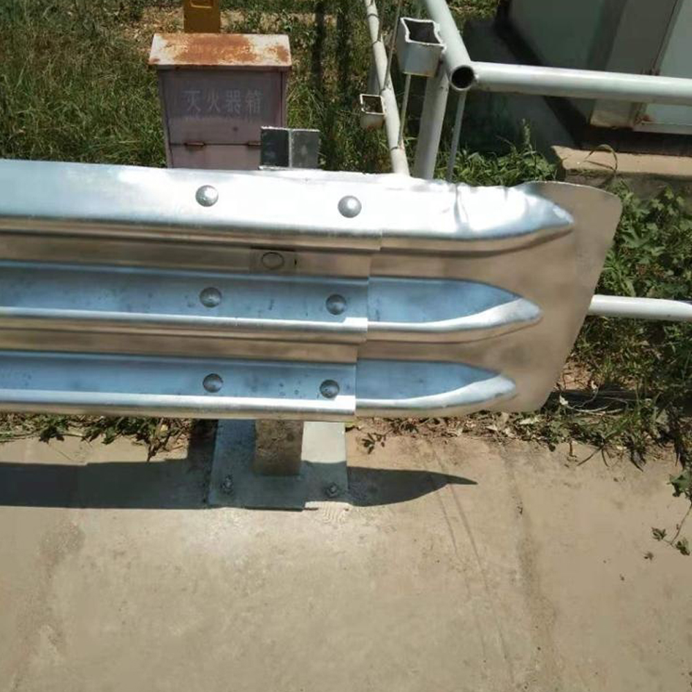 Highway Guardrail Foam Roller Fence with Q345 SJ345R Material in Customized Color