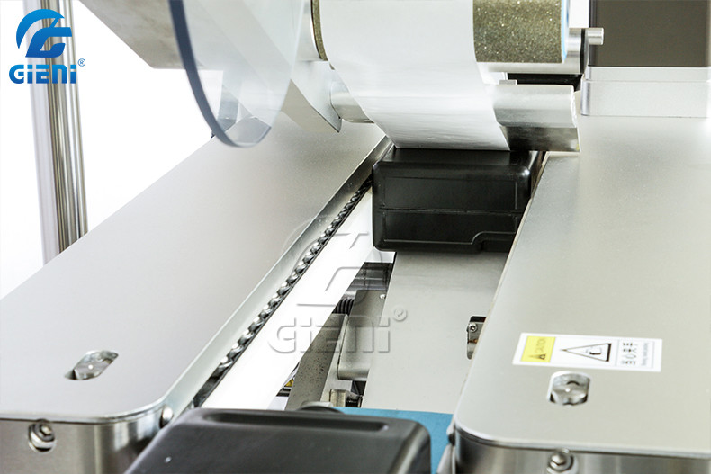 SUS304 frame Top And Bottom Labeling Machine 250pcs/min Automatic Sticker Labeling