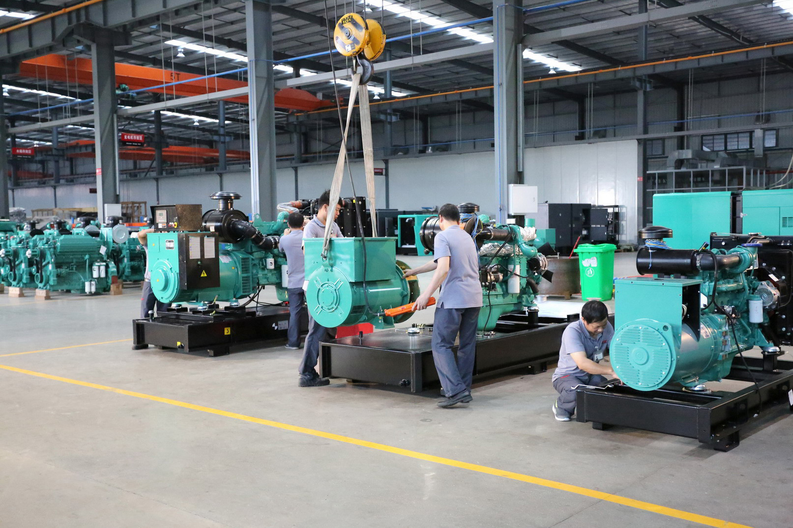 Heavy Duty Portable 500KVA 400KW Diesel Generator With Cummins Power Generator