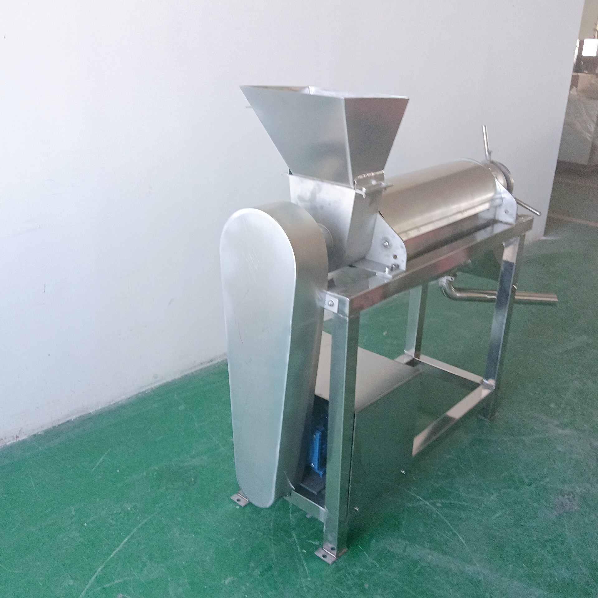 High Yield 304 Stainless Steel Screw Juicer Smart Choice For Healthy Life