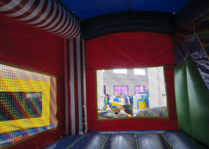 Colorful Combo Games Inflatable Jump House 0.55mm Pvc Tarpaulin Fireproof Nontoxic