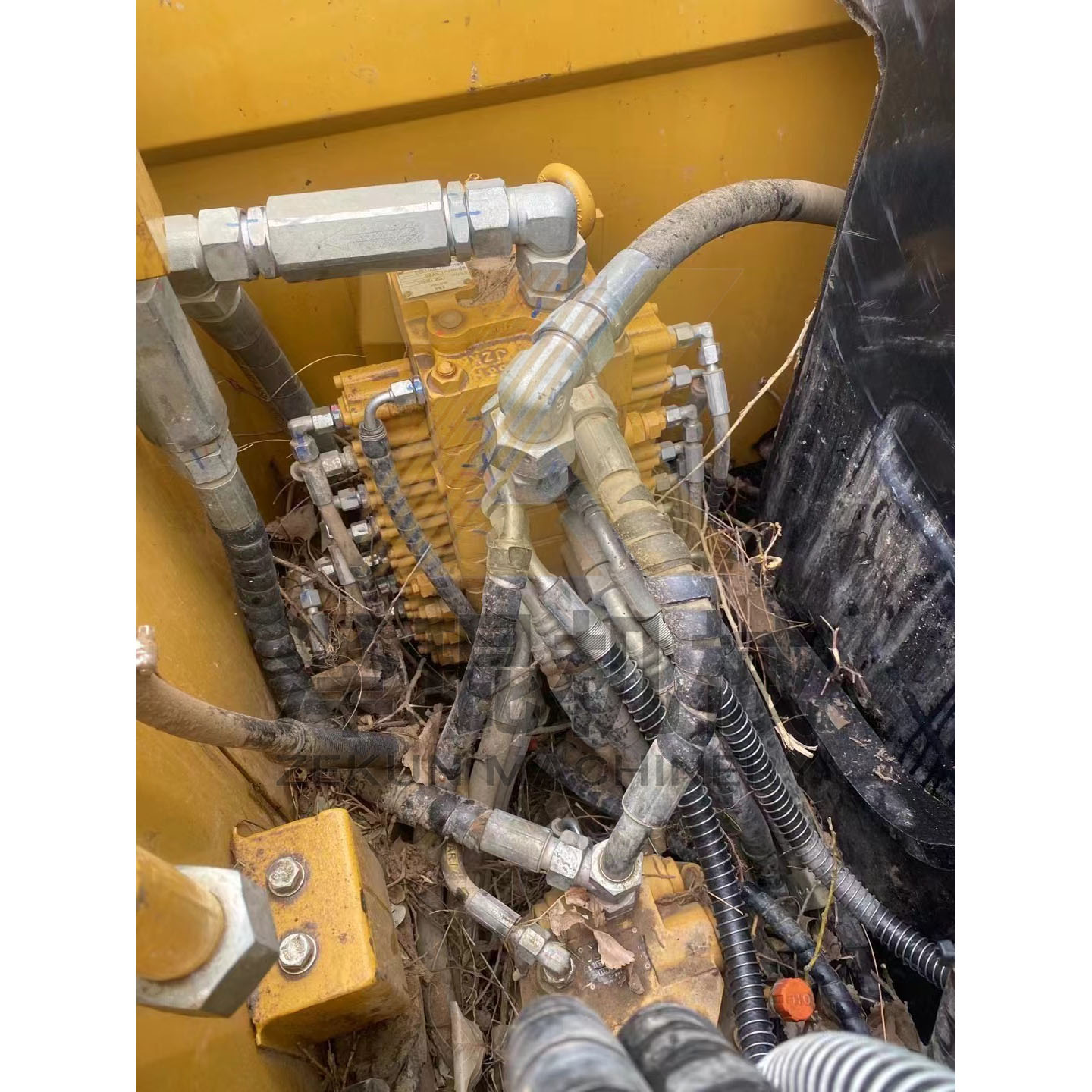 Used Sany SY75C Crawler Excavator in Shanghai with 55 KW Power and 7000 KG Weight