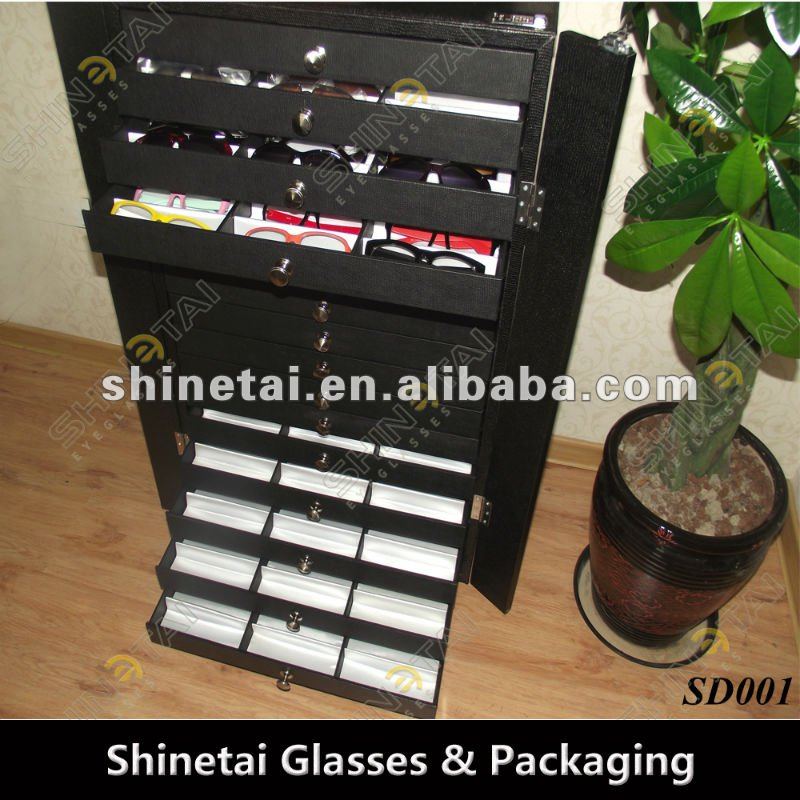 New Model Eyewear Displays Cabinet With Lock