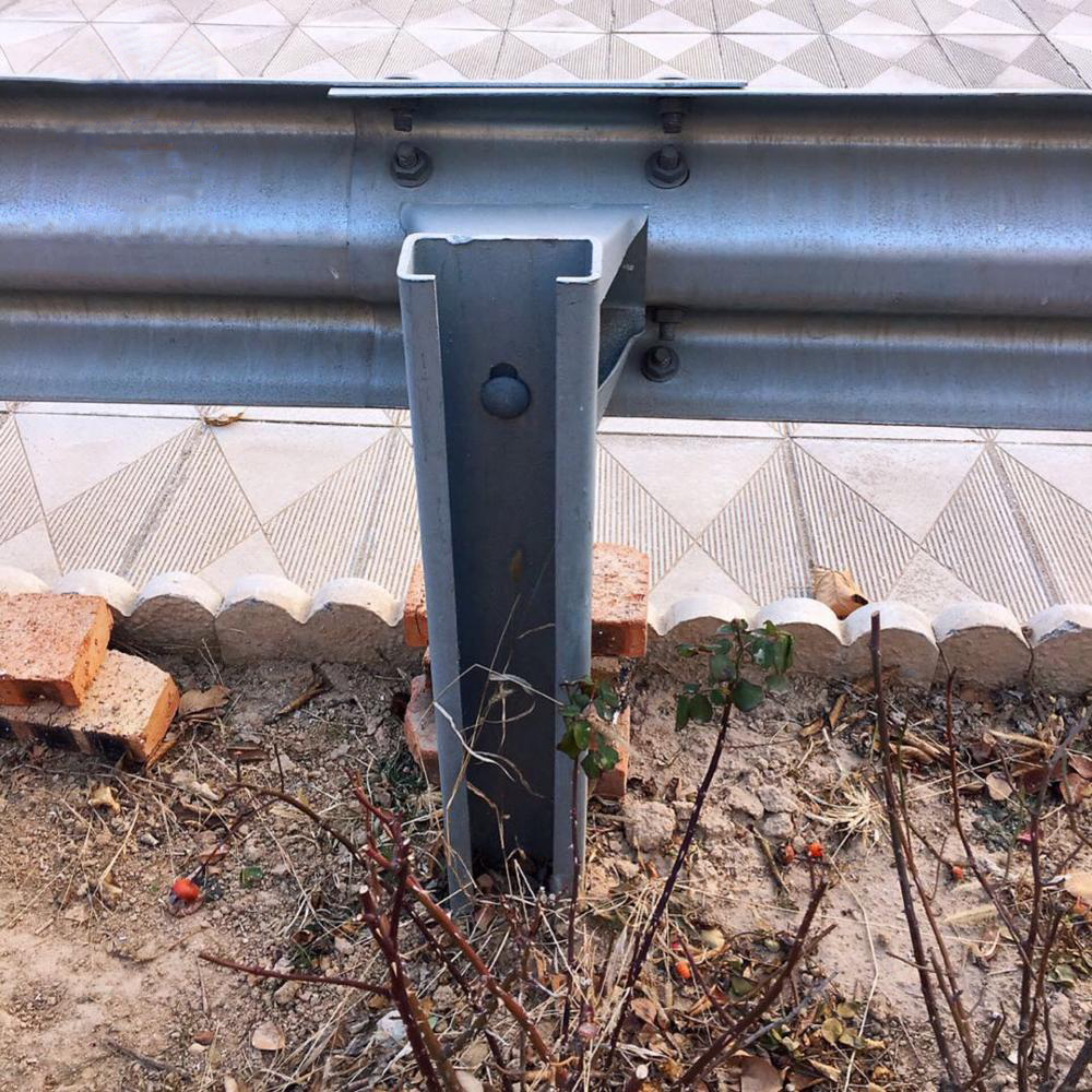 Q235 SJ235R Customized Galvanized Traffic Barrier Steel Highway Guardrail