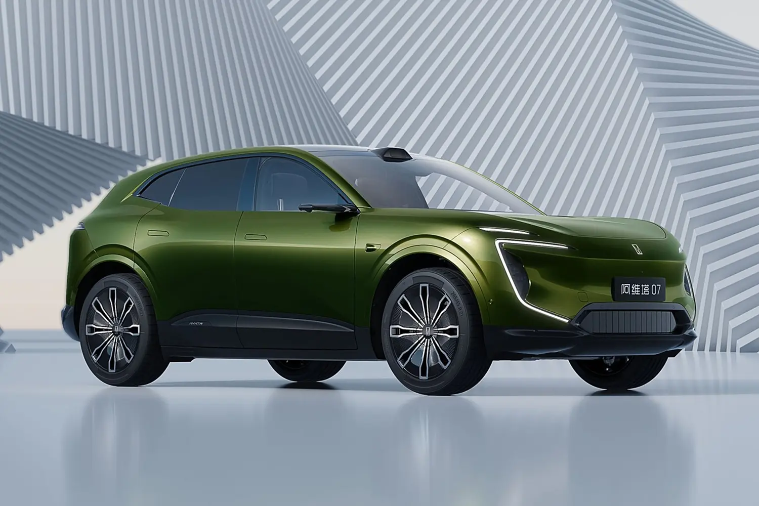 High Speed AVATR 07 Electric Vehicle Maximum Power 252 kW 343 Ps and Maximum Torque 365 Nm for Unbeatable Performance