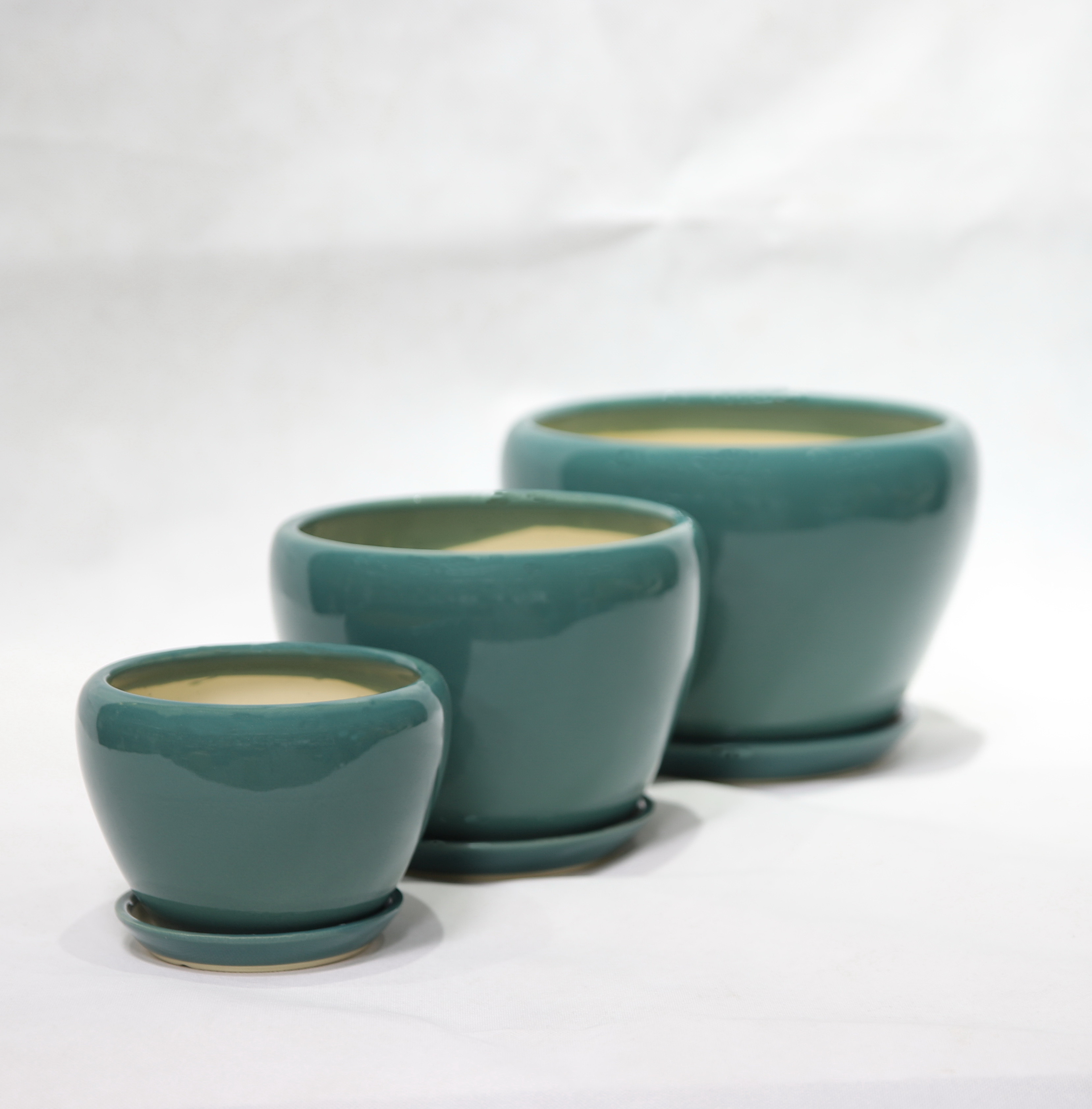 Customized Round Ceramic Pots Wide Selection Drainage Included