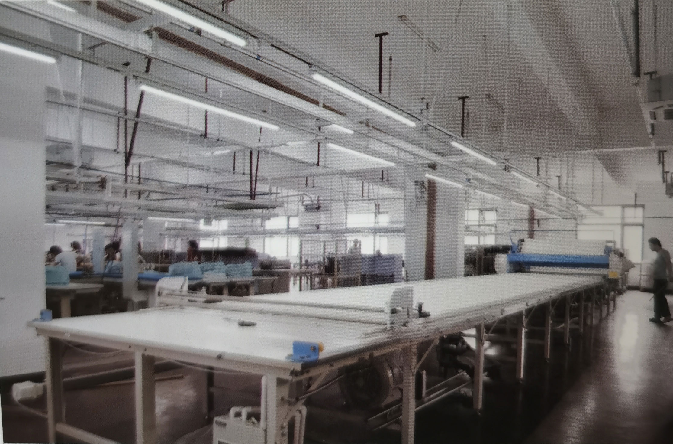 Enclosed Power Conductor Rail System Busbar Seamless 3 4 6 p
