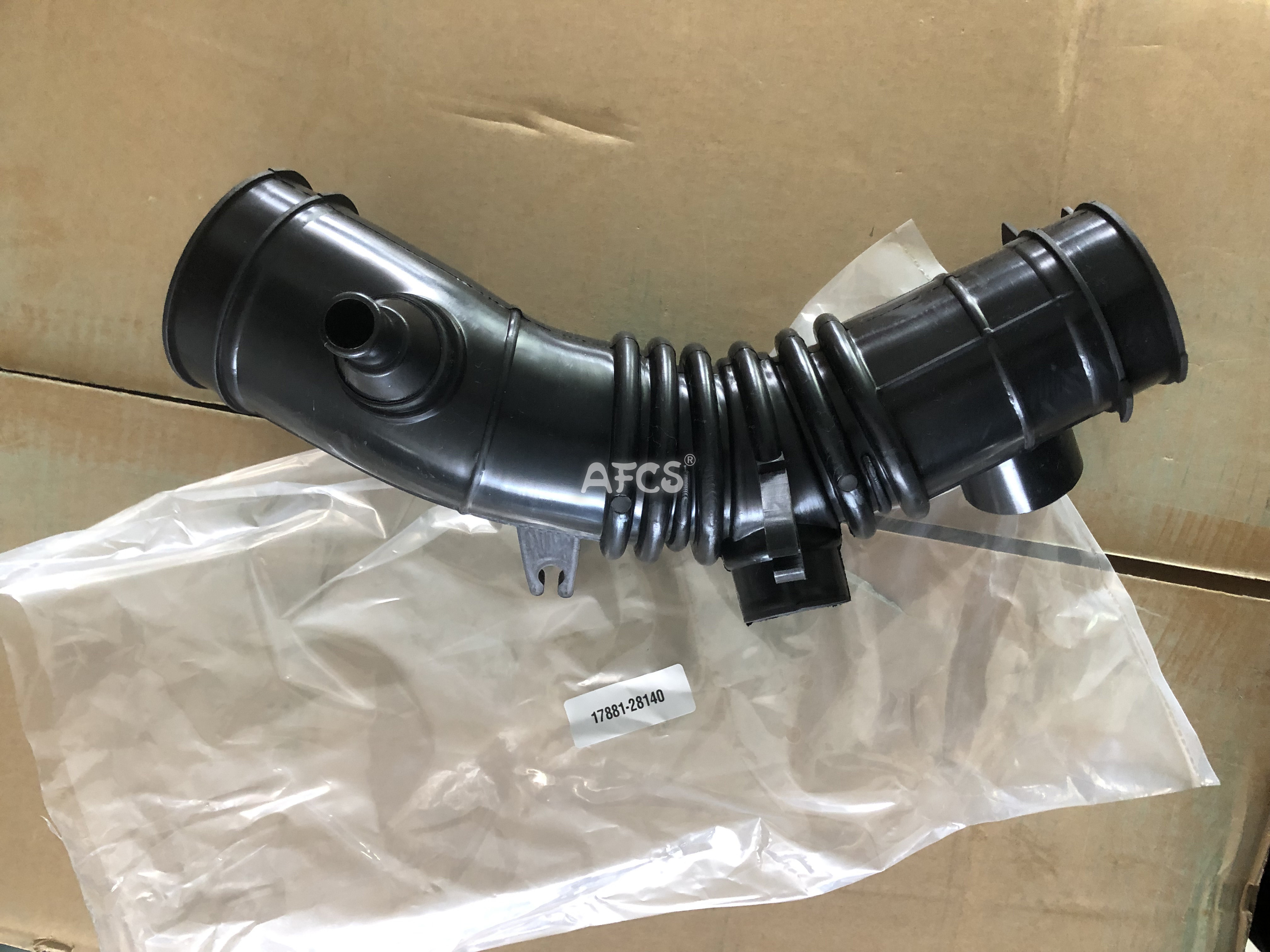 17881-28140 17881-AB010 Intake Pipe For TOYOTA CAMRY SALOON