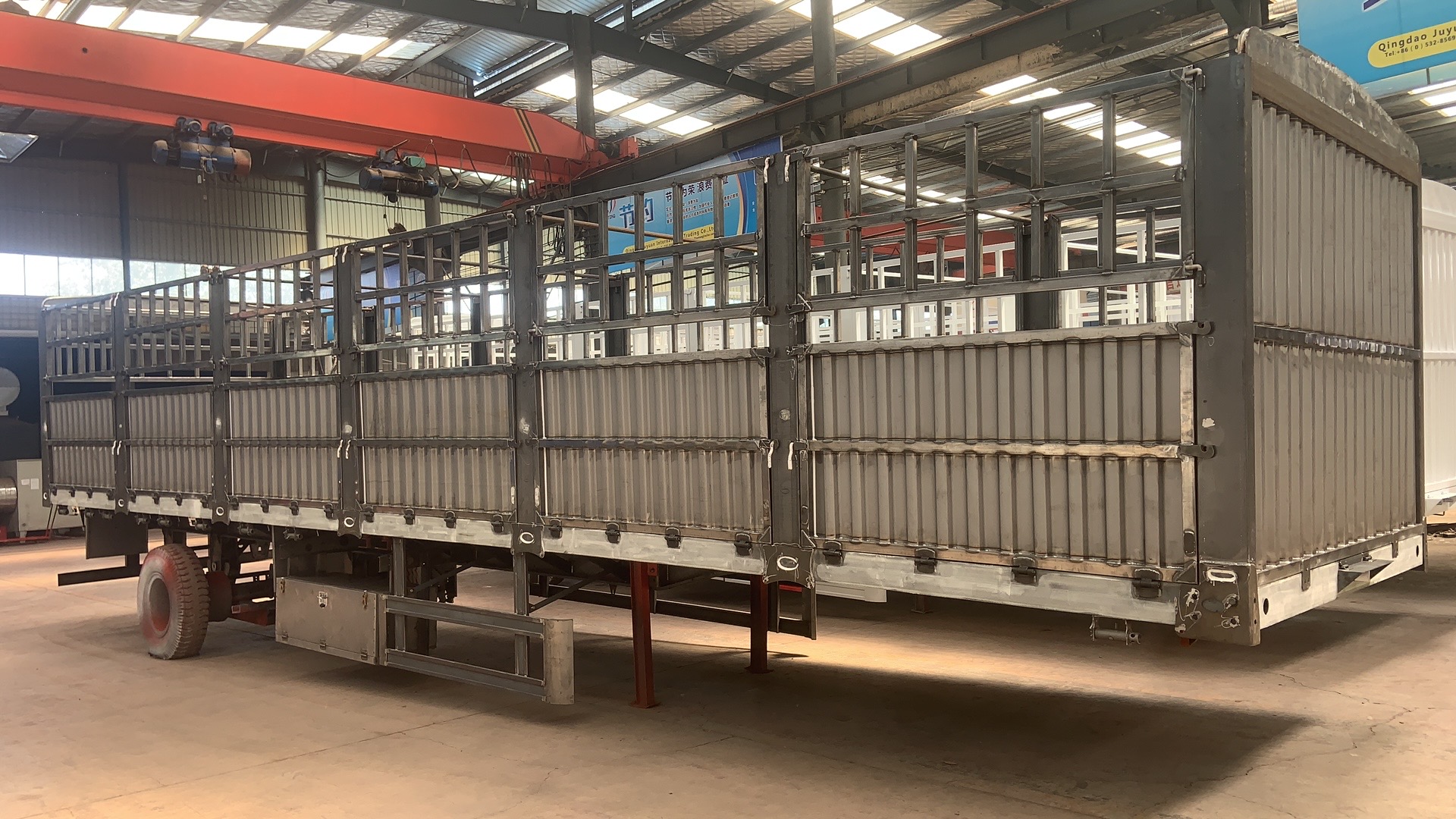 3 Axles Fencing Livestock Horse Carriage Semi Trailer in Liangshan With High Capacity