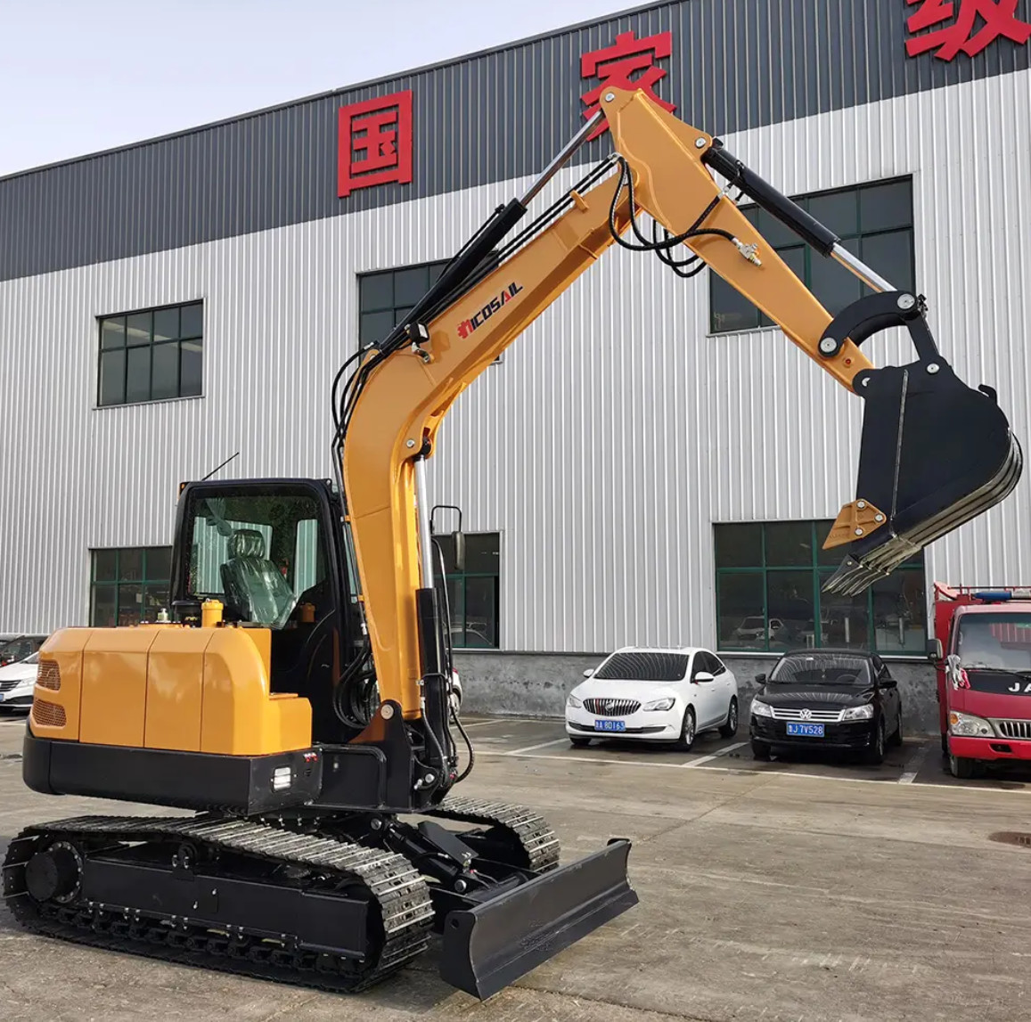 5 Ton 6 Ton Side Swing Crawler Excavator For Sale