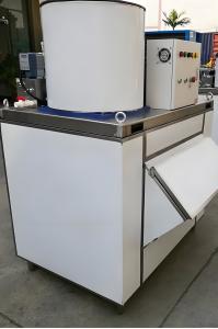 Quality Water Cooling Tube Ice Machine Customized For 98% Crystal Clear Solid Ice wholesale