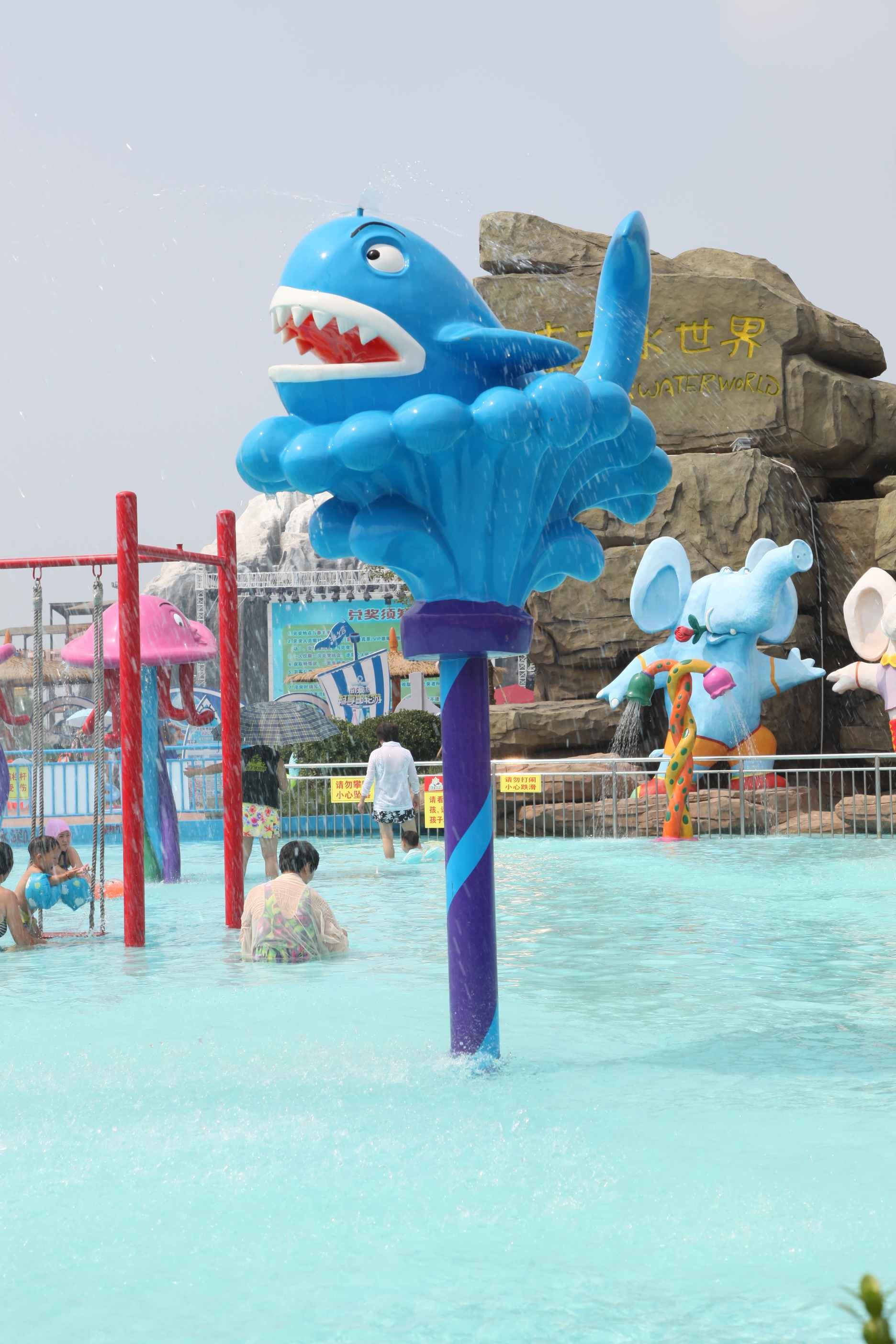 Entertainment Kids / Adults Outside Water Games Whale Spray Water Park Equipment / Customized