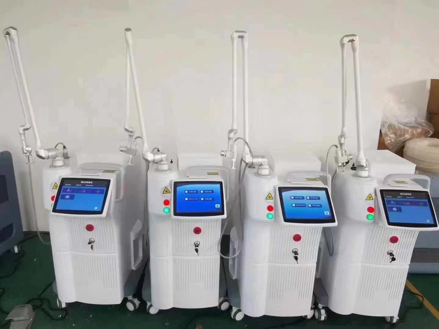 Portable Ultra Pulse RF Fractional CO2 Laser For Scar Removal / Anti Aging