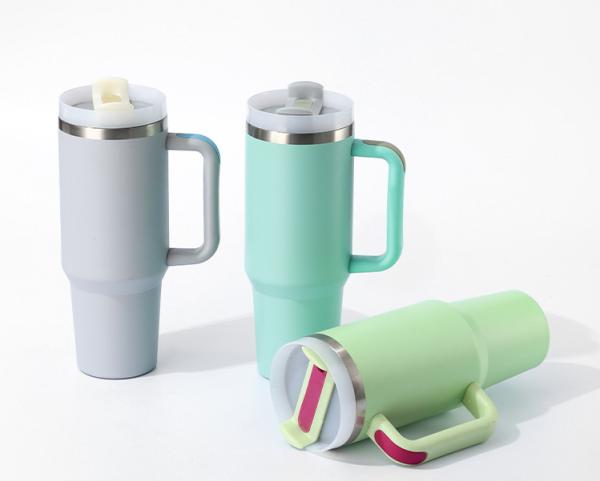 304 Food Grade Stainless Steel Insulated Bottle Mirror Finish Reusable Screw On