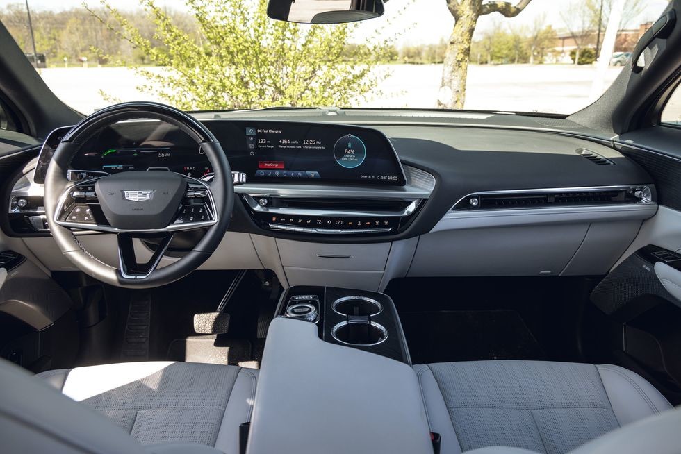 2024 Cadillac Lyriq 308miles ranges w far posher cabin NEW ENERGY LUXURY Sedan