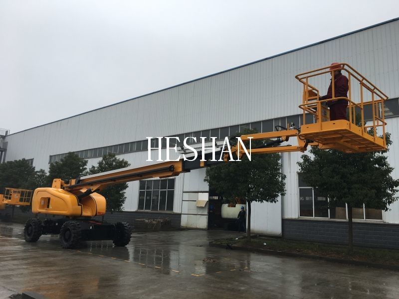 Self Propelled Articulated Boom Lift Machine 20M Engine And Electric Driven