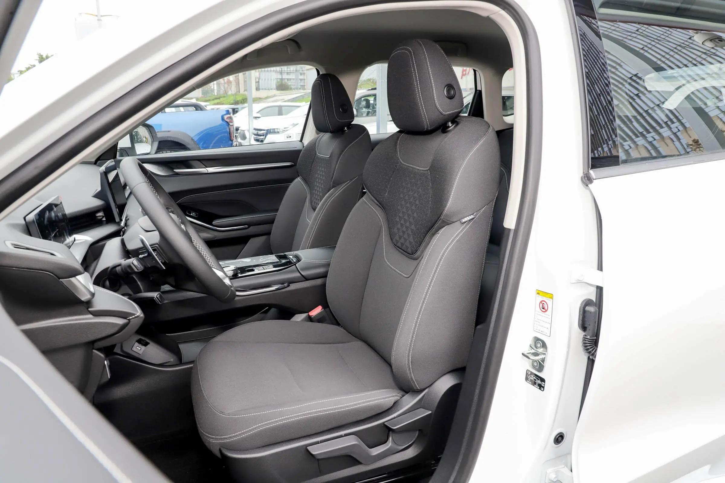 Unleash the Potential of Haval H6 SUV 's Top SUV for Budget-Conscious Buyers