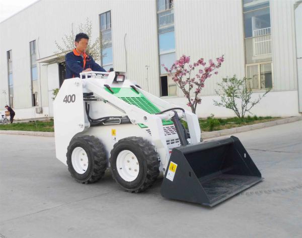 EPA Engine Wheel Skid Steer Loader , Side Loading Forklift Truck Narrow Aisle