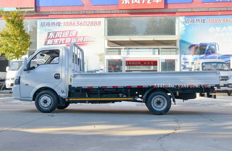DFAC Single Double Row Mini Diesel Truck 4x2 3T Light Cargo Truck Seat Rows Half a row