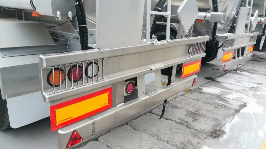 Top Quality 3-Axles Carbon Steel 40000-50000L Oil Tank/Fuel Transport Tanker Semi Truck Trailer for Sale