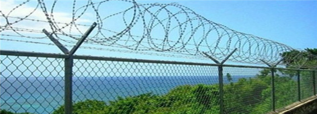 Commercial PVC Coated Chain Link Fence Fabric For School Sports Fence