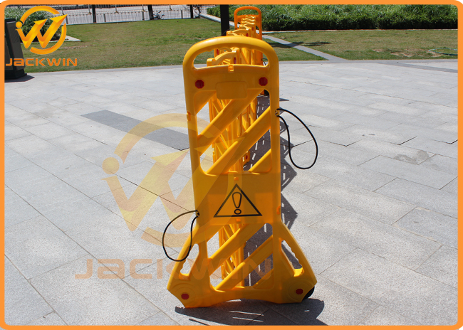 Yellow Extensible Plastic Barrier Fencing