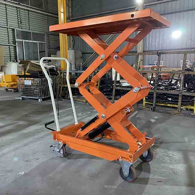 Hydraulic Mobile 300kg Hand Operated Scissor Lift 1010mmx520mm Max Height 1585mm